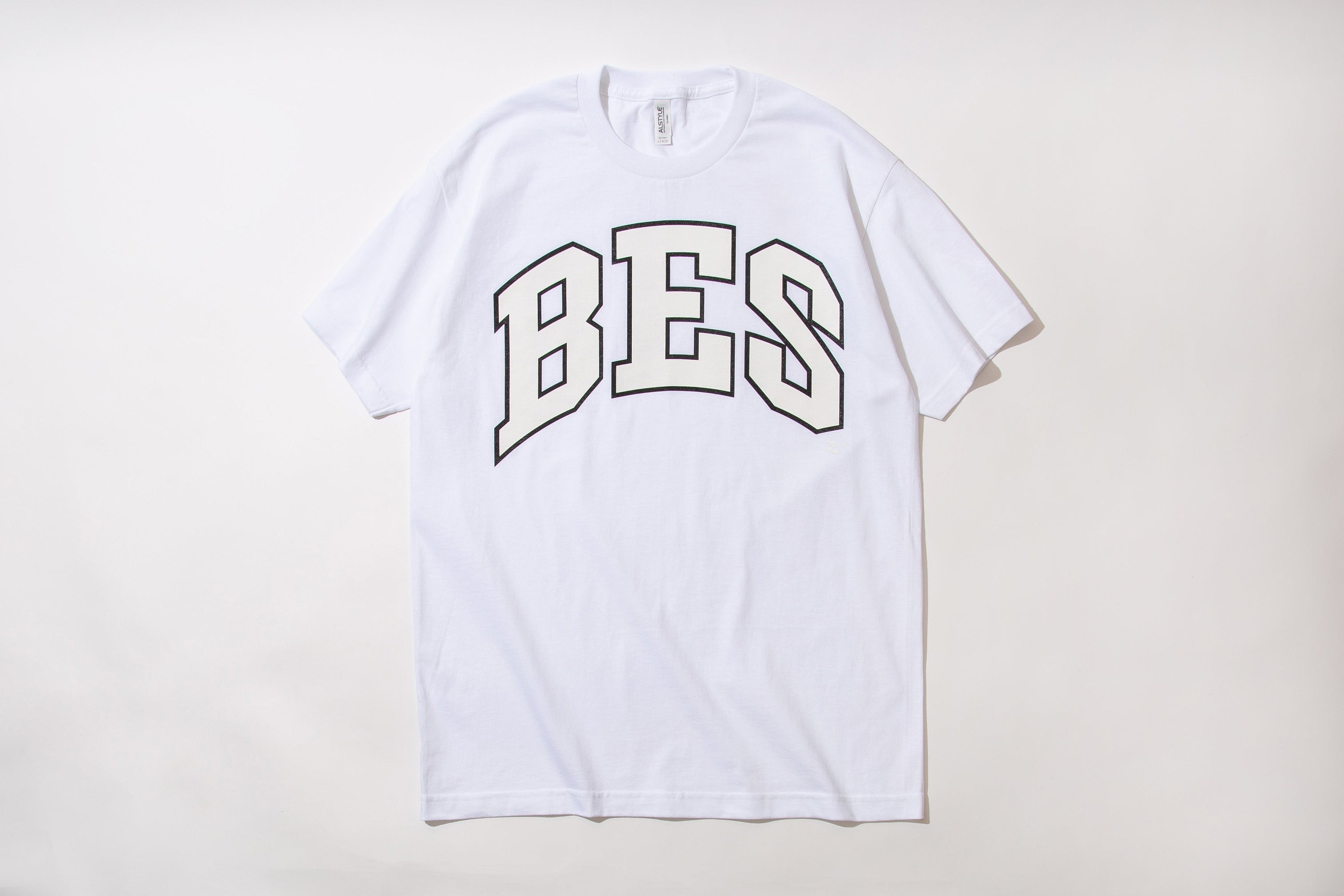 BES ロゴTシャツ